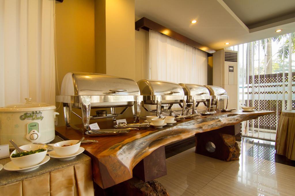 Hotel Yankin Rangun Zewnętrze zdjęcie