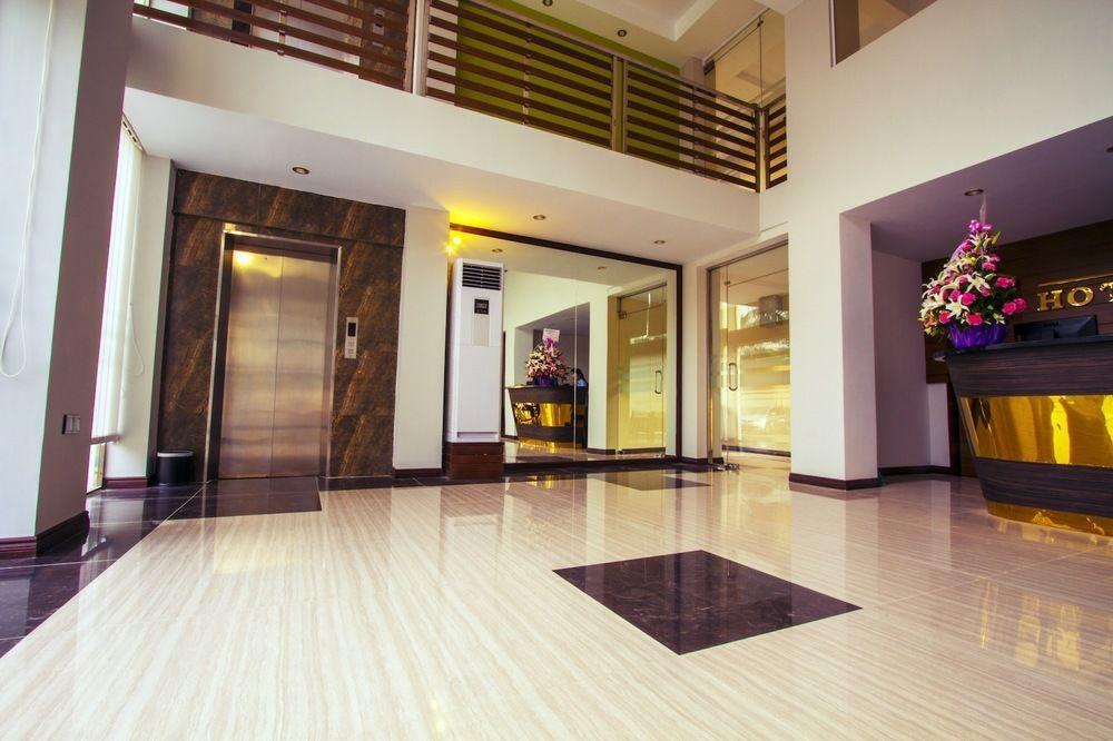Hotel Yankin Rangun Zewnętrze zdjęcie