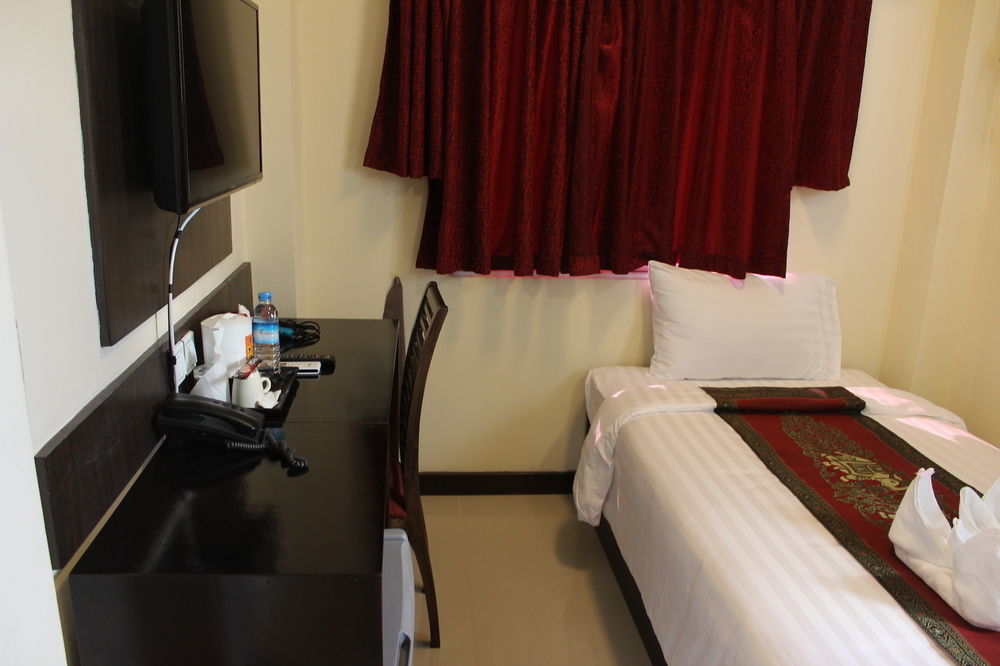 Hotel Yankin Rangun Zewnętrze zdjęcie