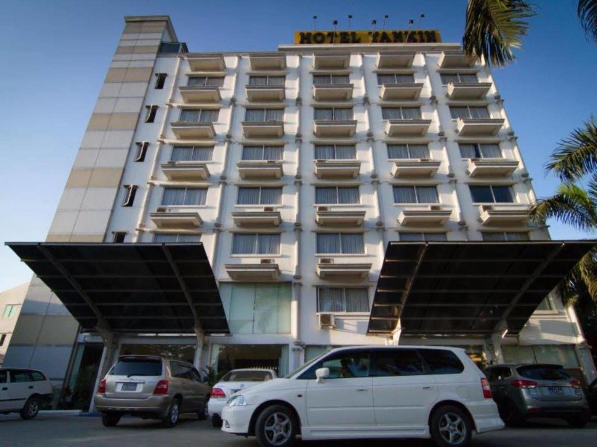 Hotel Yankin Rangun Zewnętrze zdjęcie