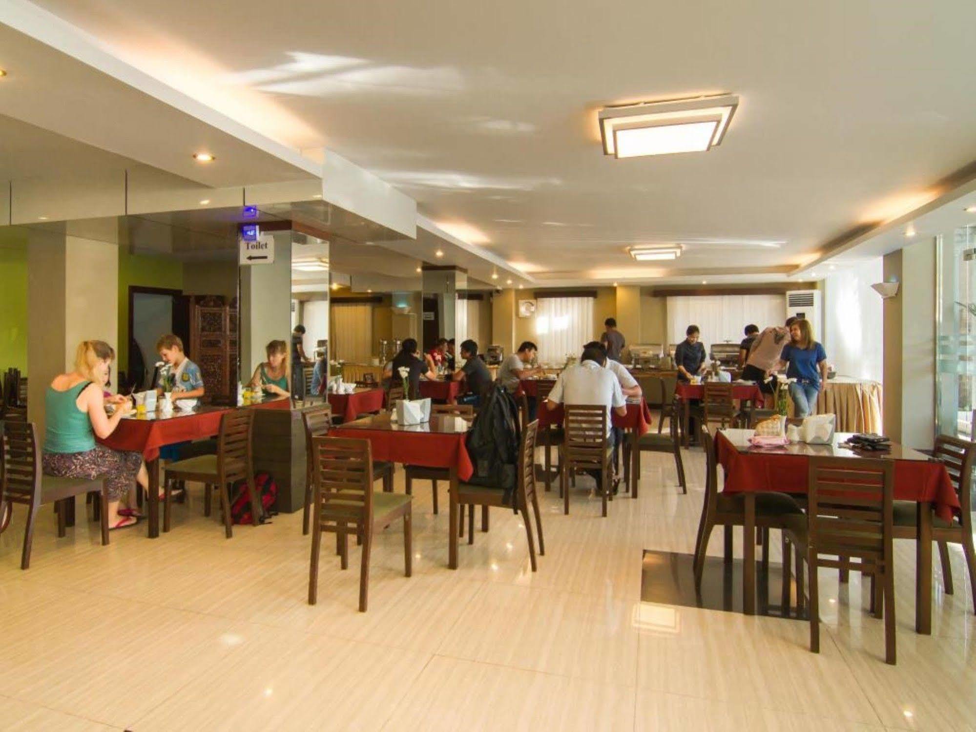 Hotel Yankin Rangun Zewnętrze zdjęcie