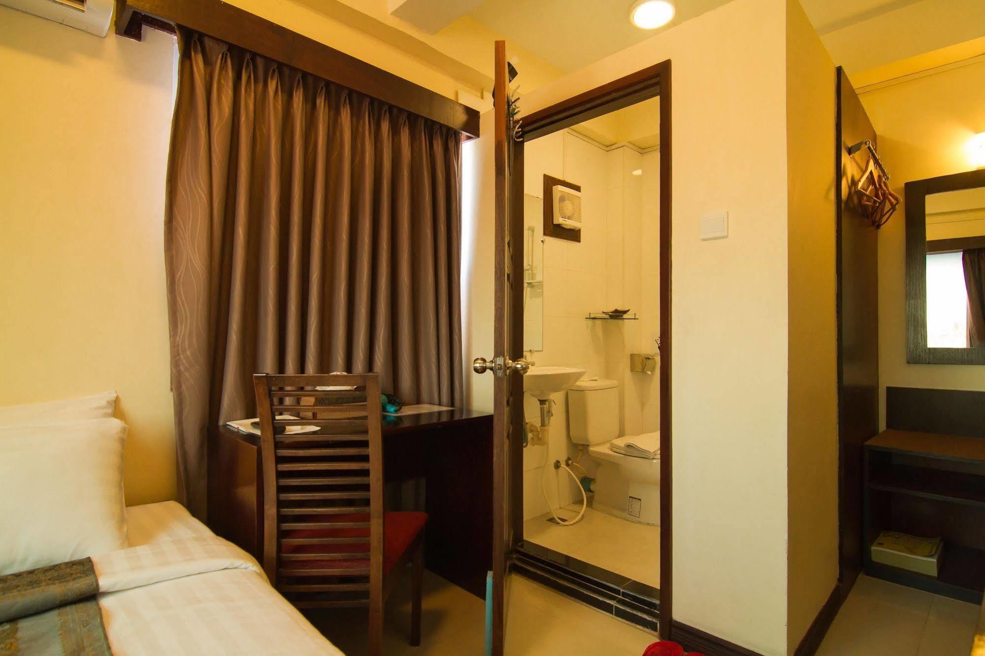 Hotel Yankin Rangun Zewnętrze zdjęcie