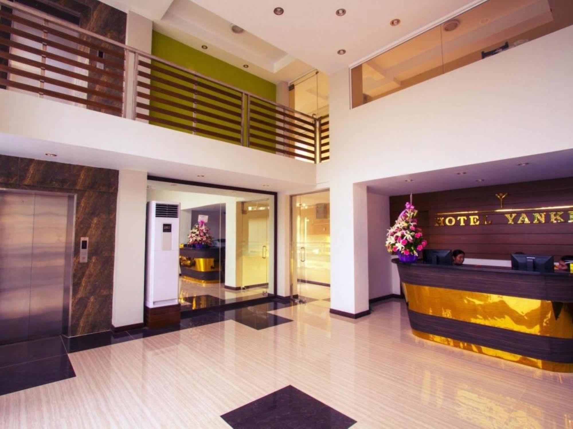 Hotel Yankin Rangun Zewnętrze zdjęcie